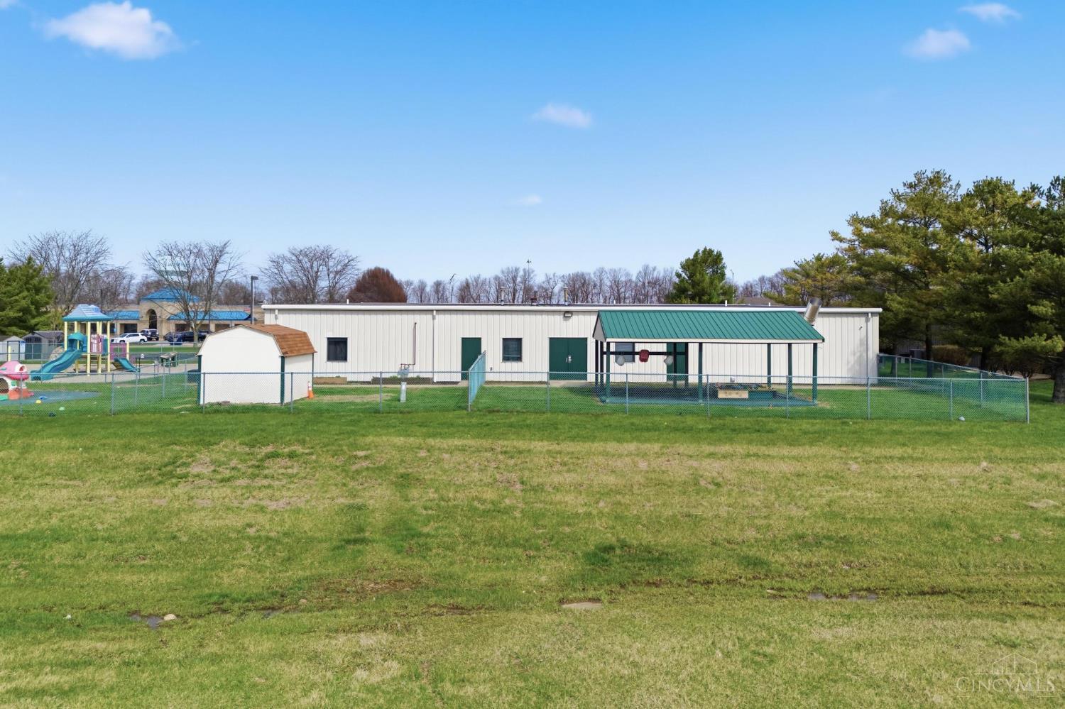 1600 Alex Drive Property Photo 3