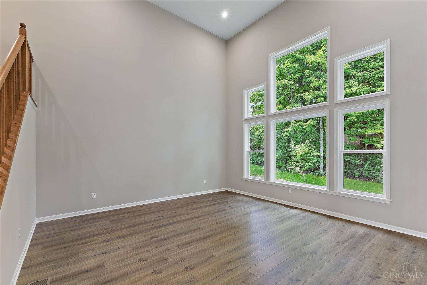 186 Farmstead Boulevard Property Photo 7