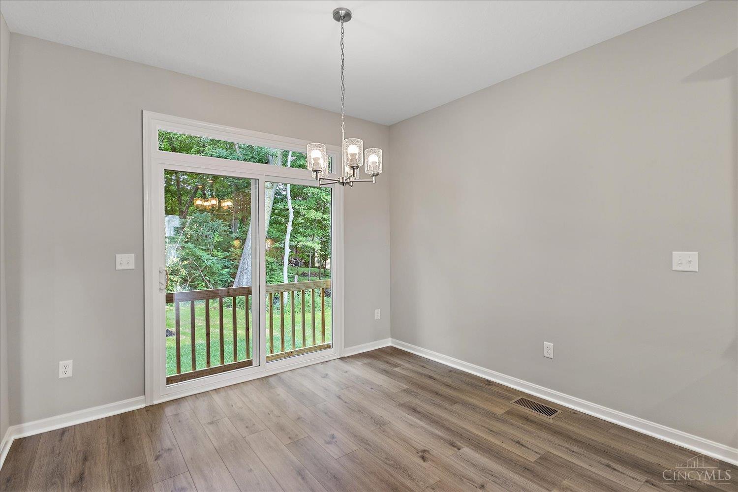 186 Farmstead Boulevard Property Photo 11