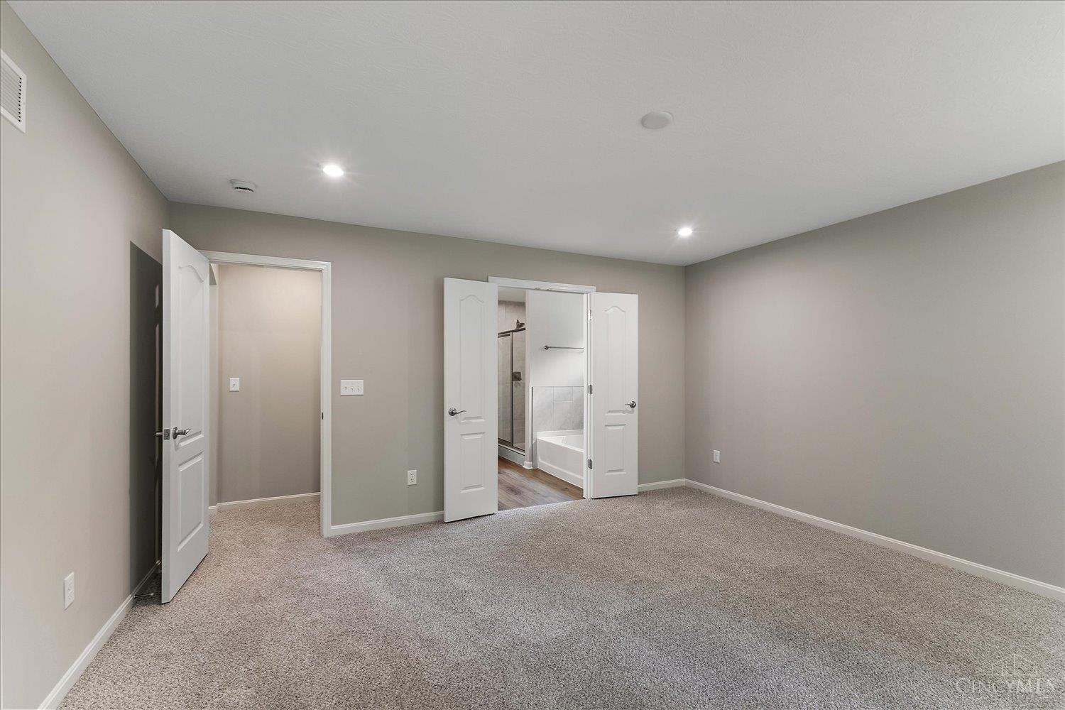186 Farmstead Boulevard Property Photo 13