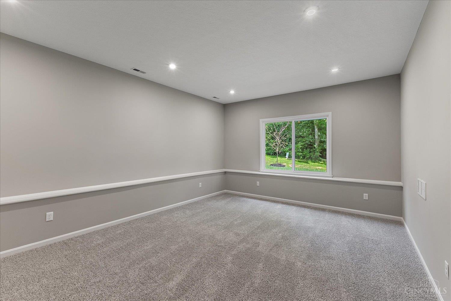 186 Farmstead Boulevard Property Photo 18