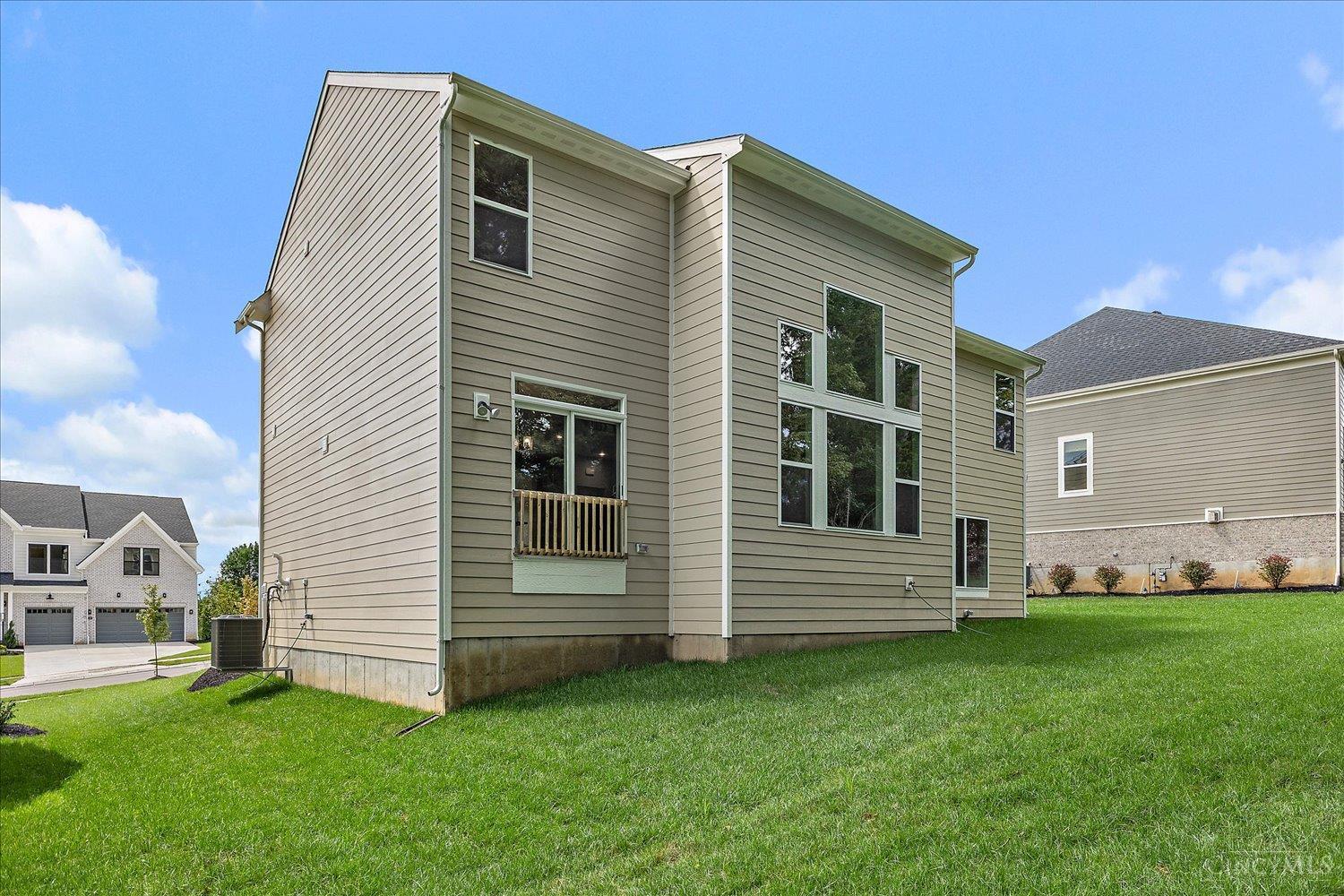 186 Farmstead Boulevard Property Photo 30
