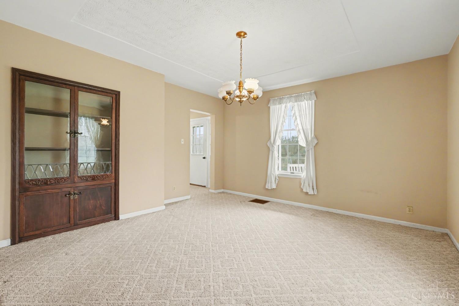 7332 Hillside Avenue Property Photo 8