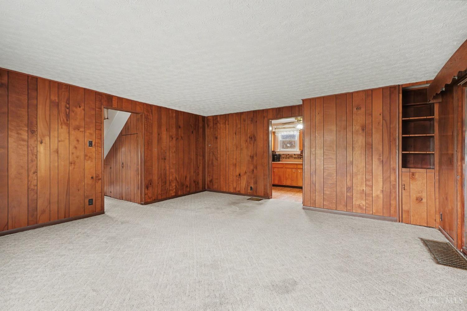 7332 Hillside Avenue Property Photo 17
