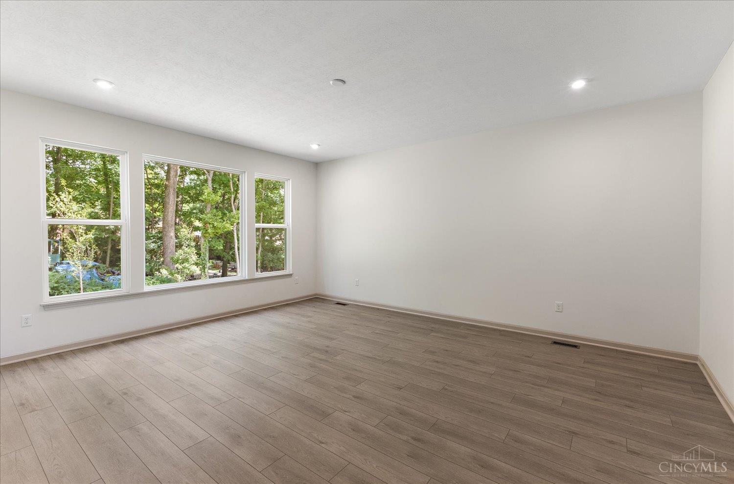 178 Farmstead Boulevard Property Photo 6