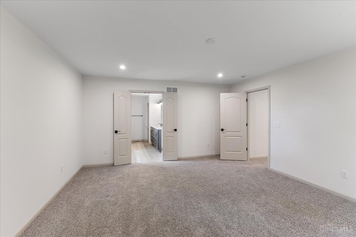 178 Farmstead Boulevard Property Photo 13