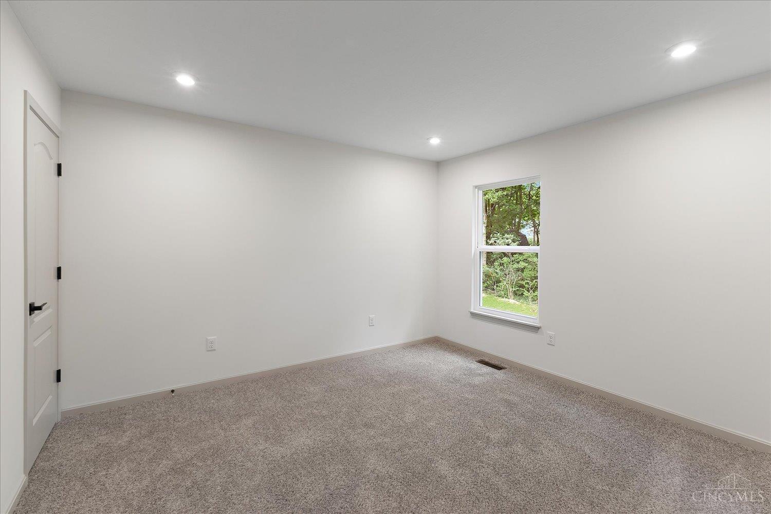 178 Farmstead Boulevard Property Photo 21