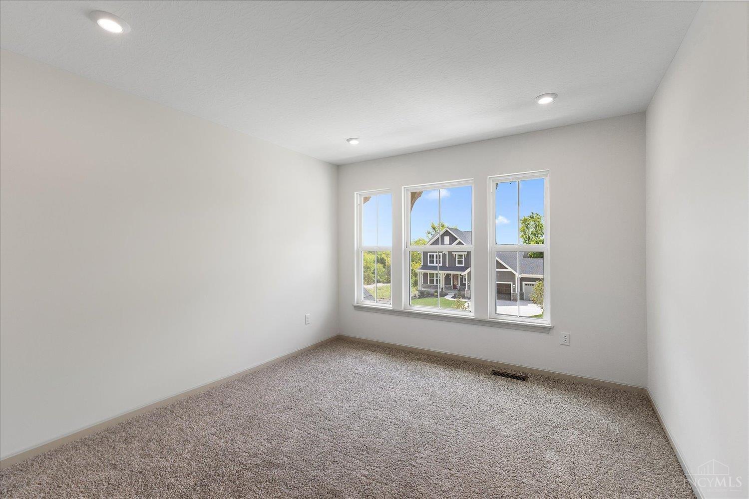 178 Farmstead Boulevard Property Photo 23