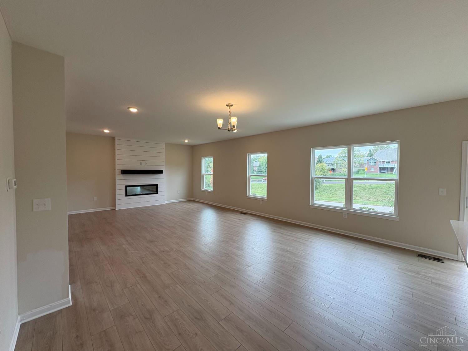 52 Chestnut Street Property Photo 3