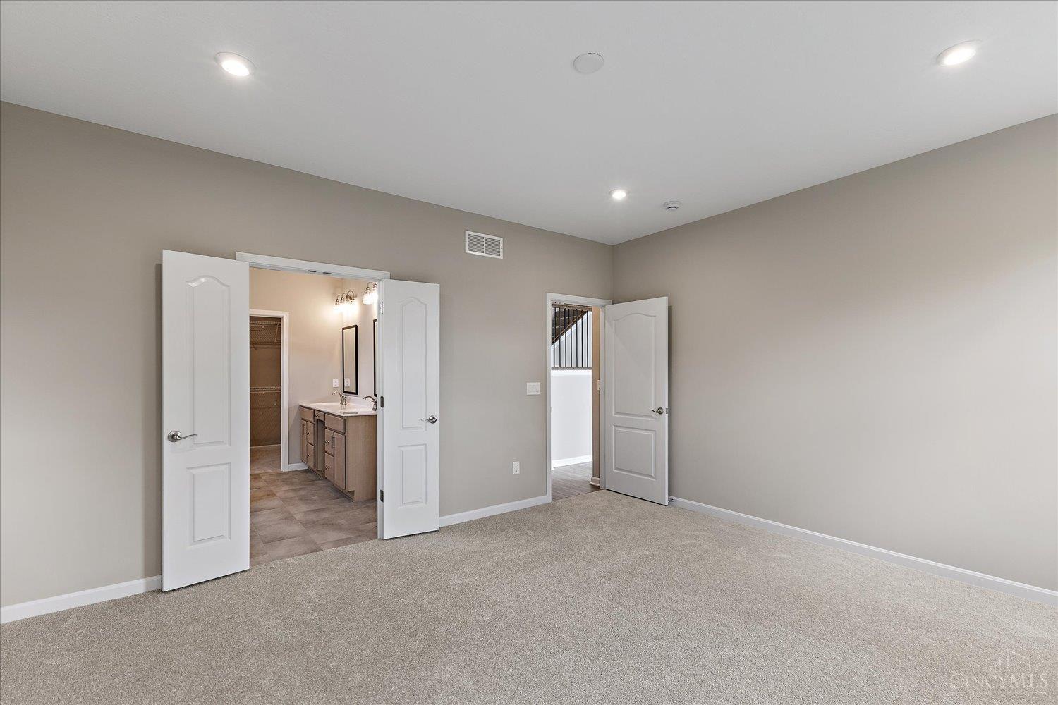 181 Farmstead Boulevard Property Photo 14