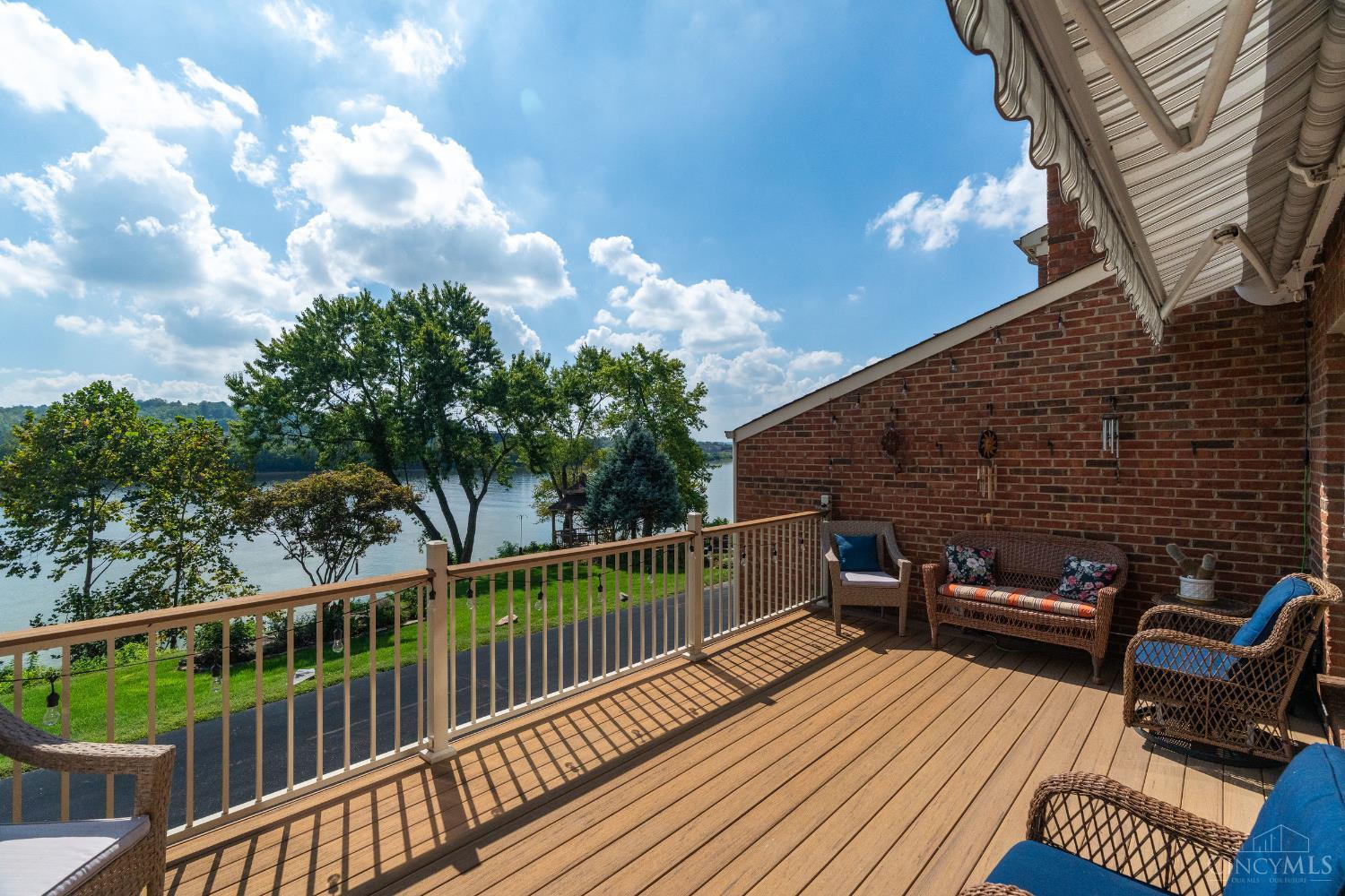 2207 Riverside Drive Property Photo 14