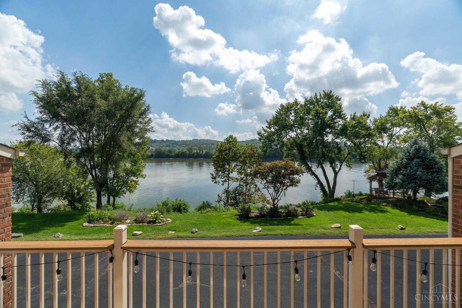 2207 Riverside Drive Property Photo 16