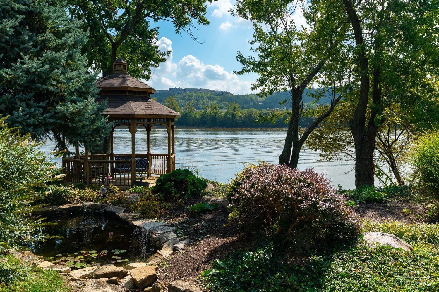 2207 Riverside Drive Property Photo 22