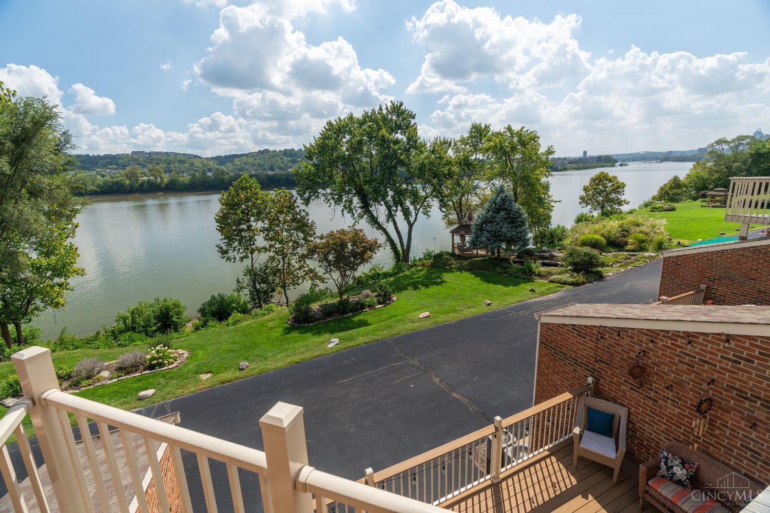 2207 Riverside Drive Property Photo 58