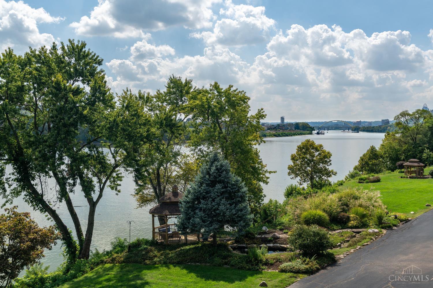 2207 Riverside Drive Property Photo 59