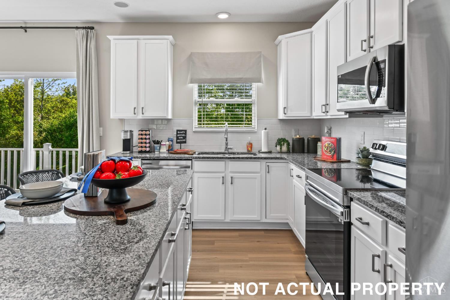 3653 Birkdale Lane Property Photo 3