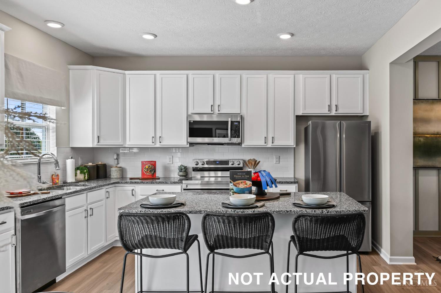 3653 Birkdale Lane Property Photo 4