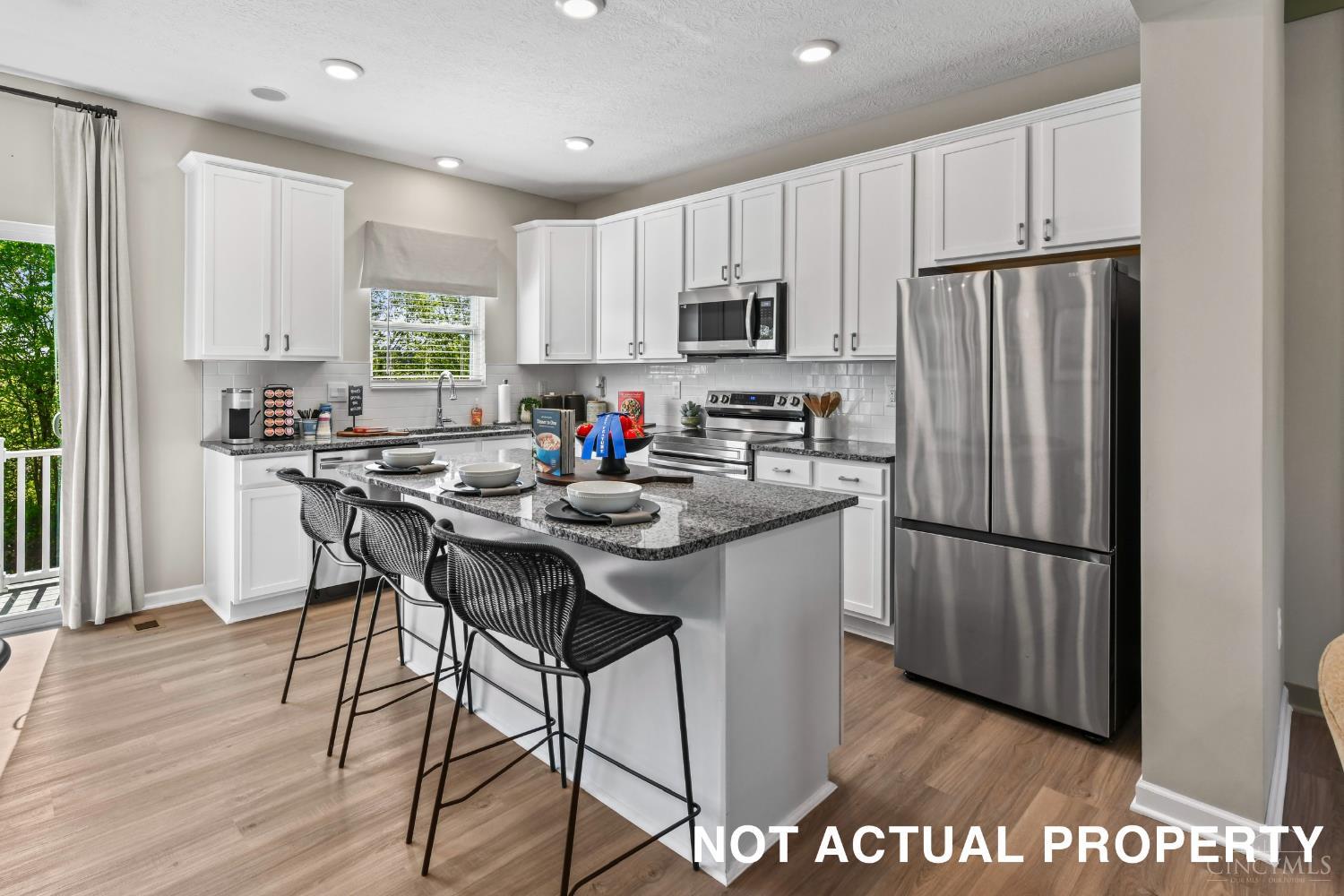 3653 Birkdale Lane Property Photo 6