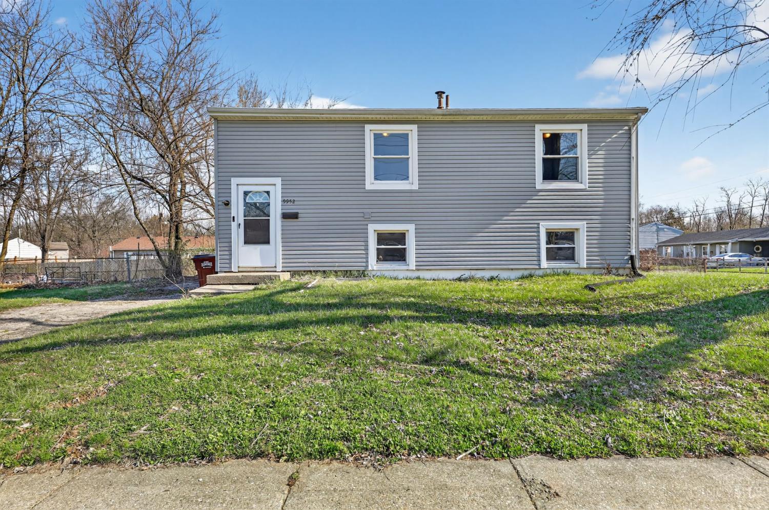 9952 Capstan Drive Property Photo 1