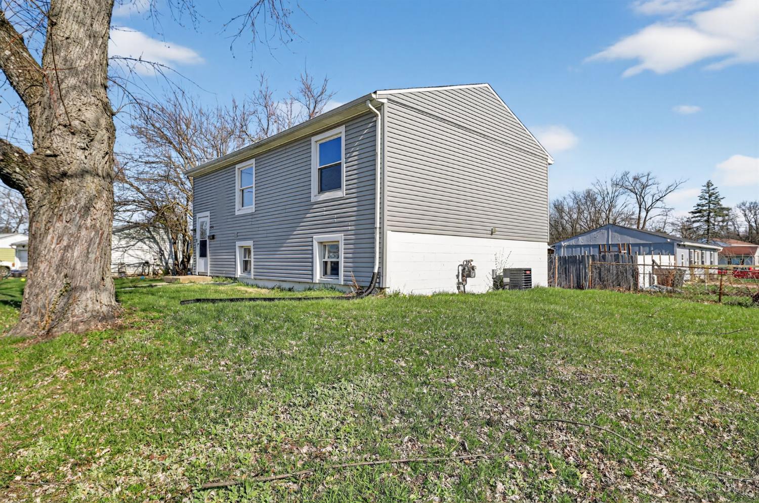 9952 Capstan Drive Property Photo 2