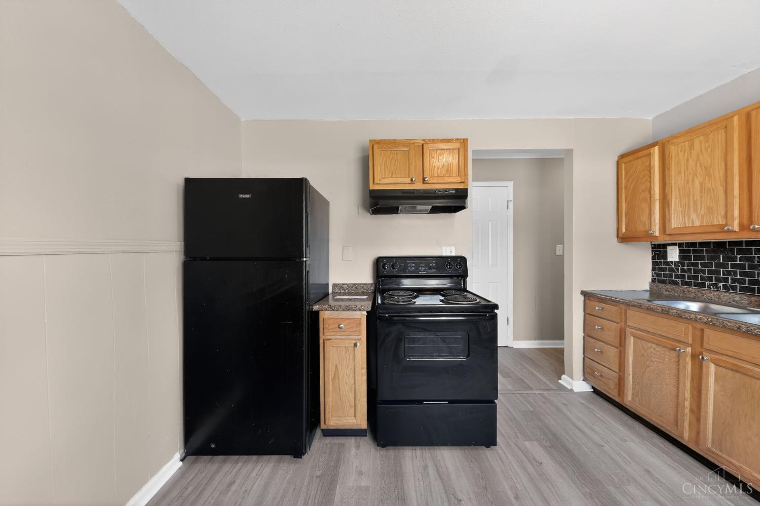 9952 Capstan Drive Property Photo 10