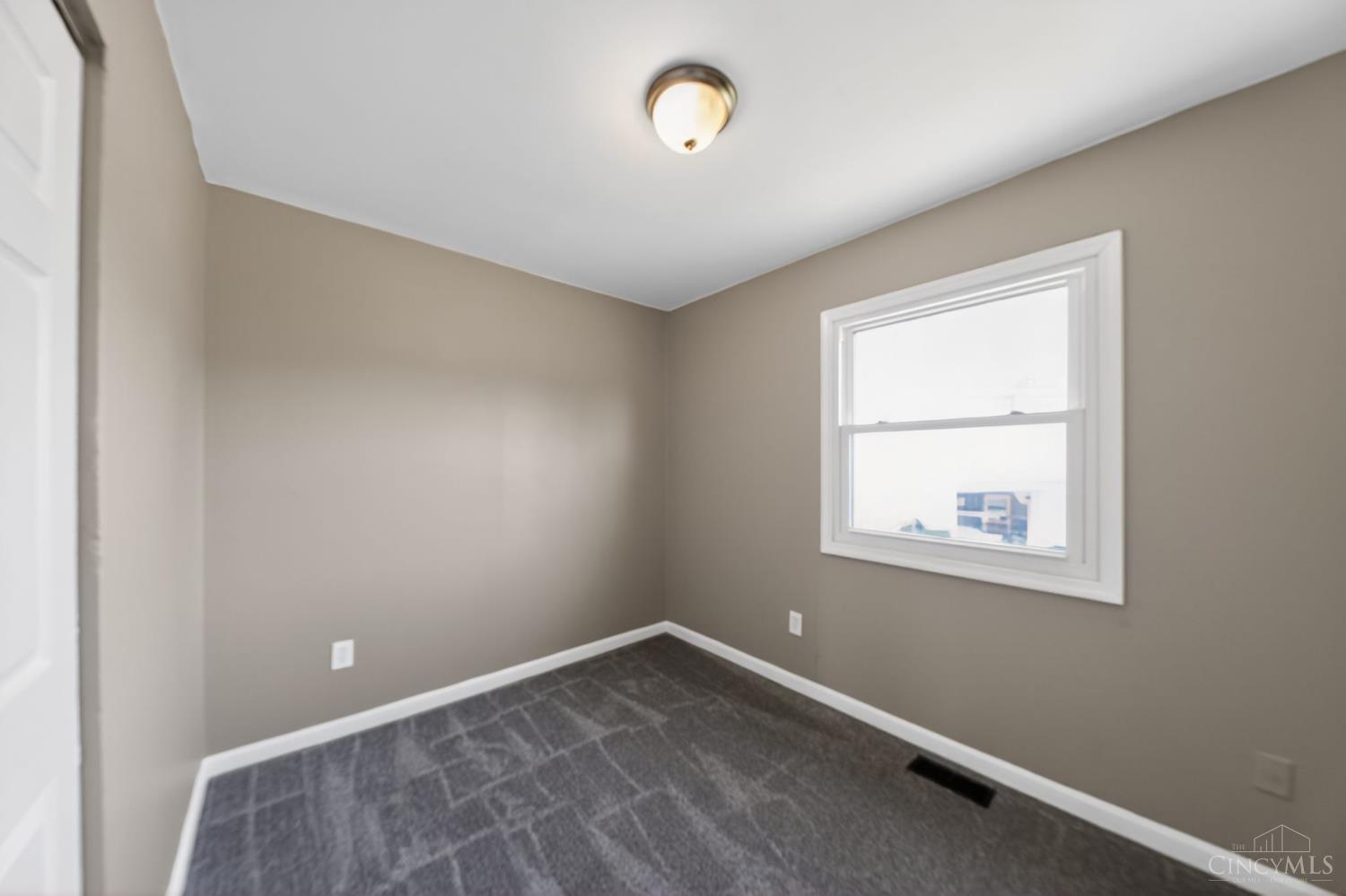 9952 Capstan Drive Property Photo 15