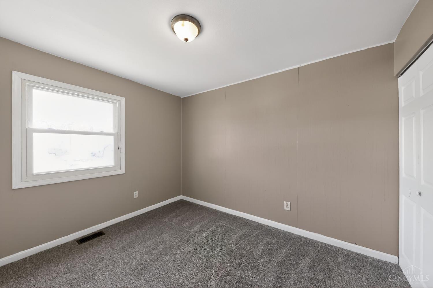 9952 Capstan Drive Property Photo 16