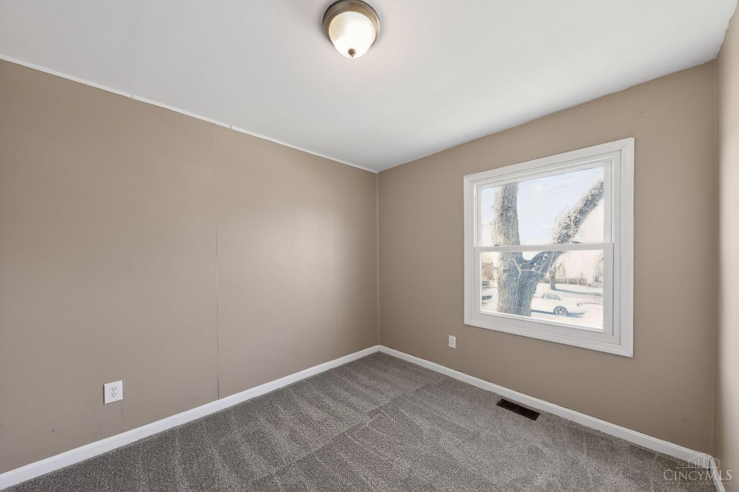 9952 Capstan Drive Property Photo 17