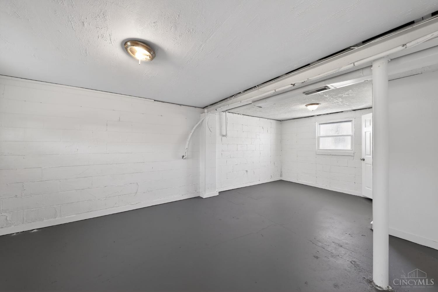 9952 Capstan Drive Property Photo 25
