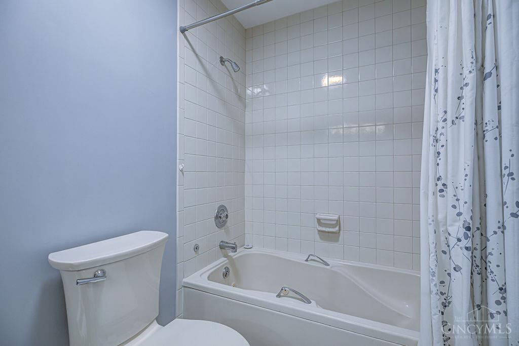 6338 Eagles Lake Drive Property Photo 22