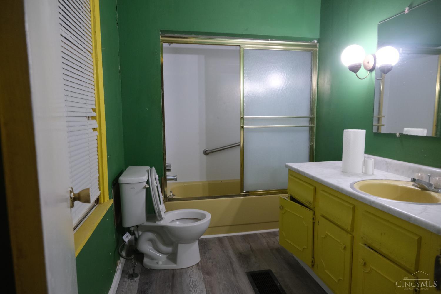 835 Lexington Avenue Property Photo 32