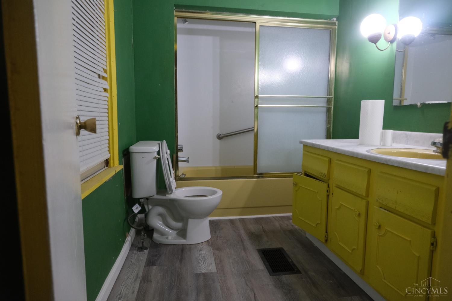 835 Lexington Avenue Property Photo 33