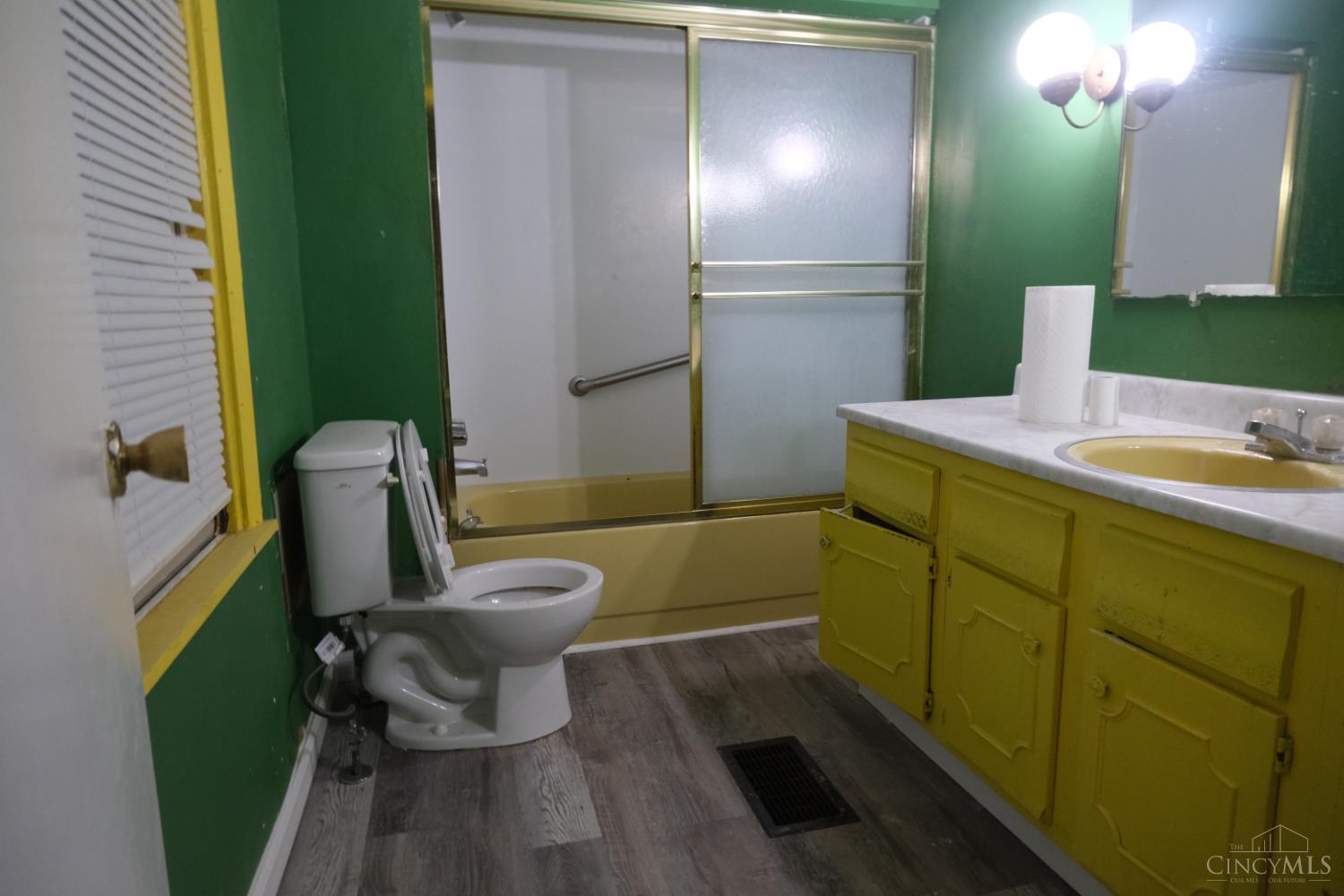 835 Lexington Avenue Property Photo 34