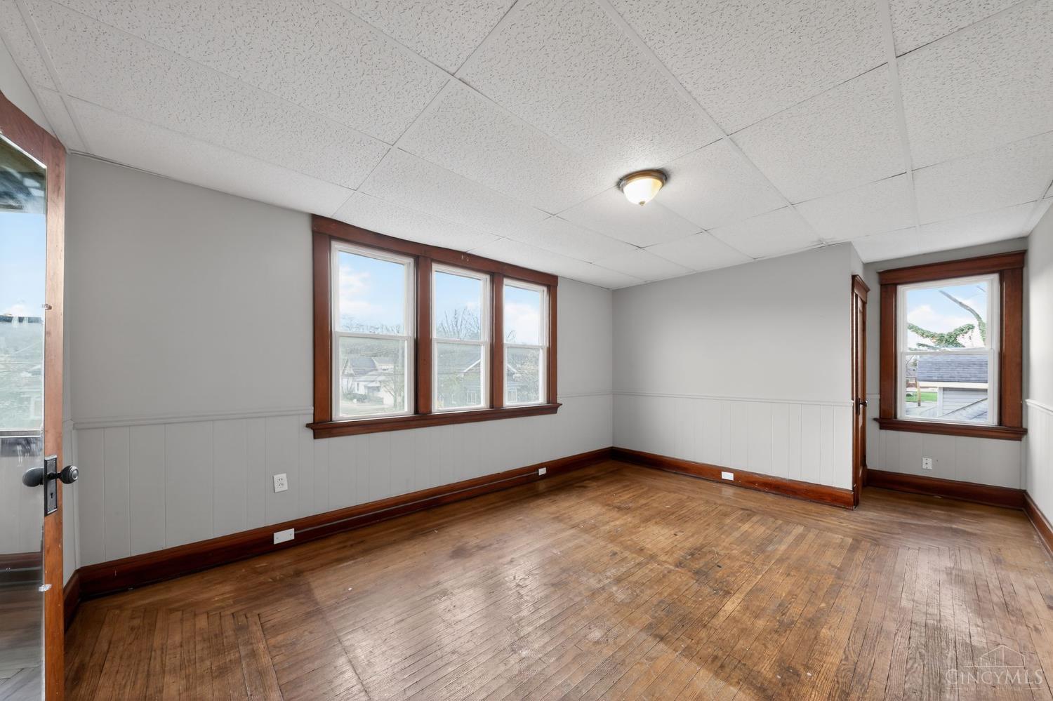 8627 Reading Road Property Photo 6