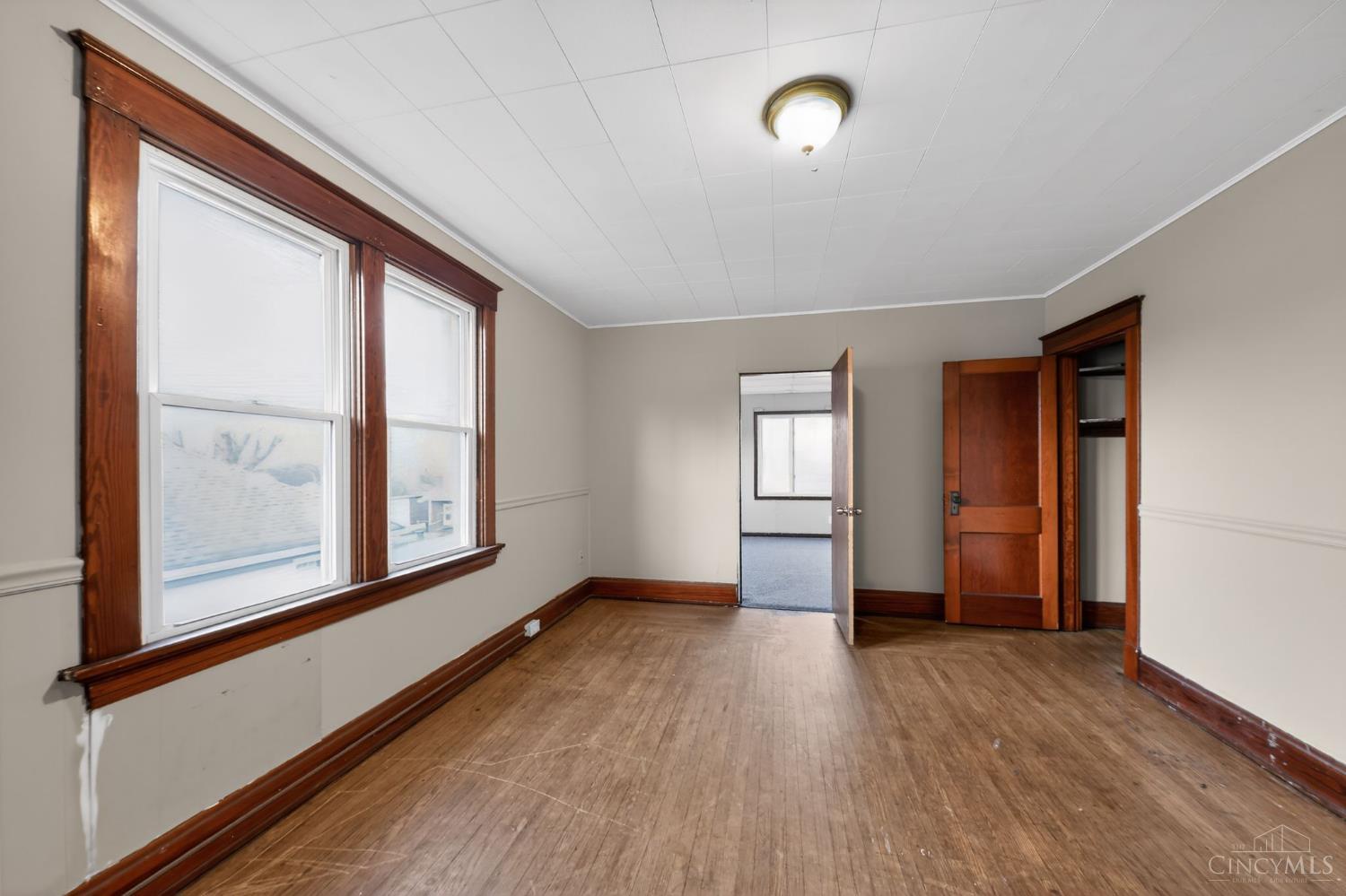 8627 Reading Road Property Photo 15
