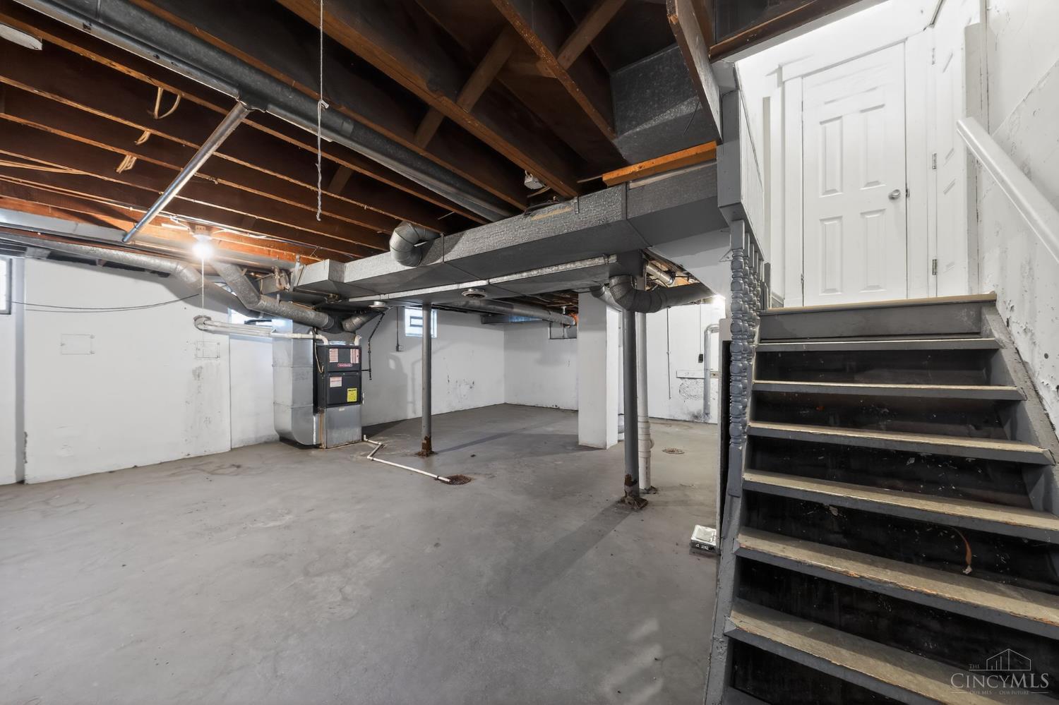 8627 Reading Road Property Photo 19