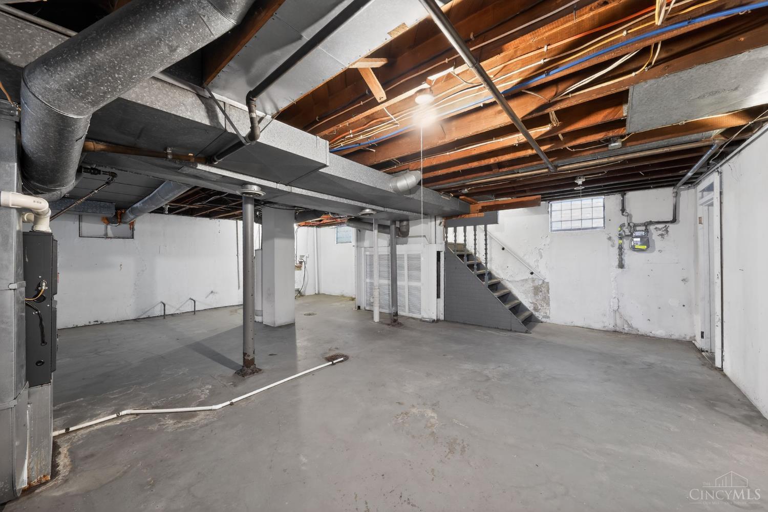 8627 Reading Road Property Photo 20