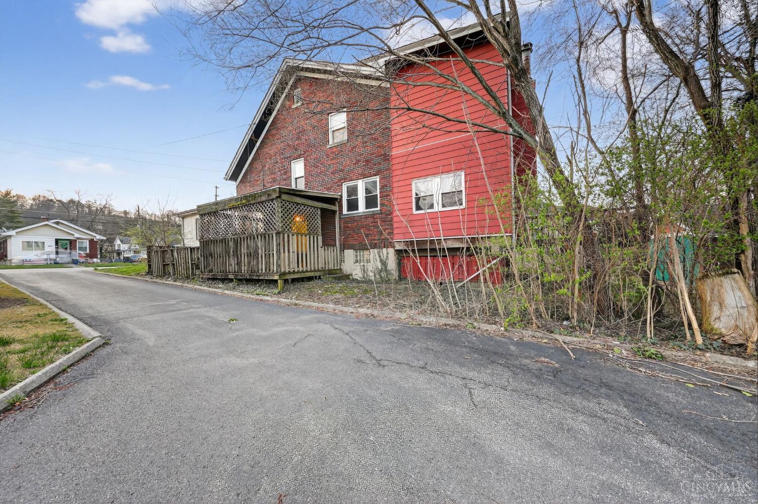 8627 Reading Road Property Photo 29