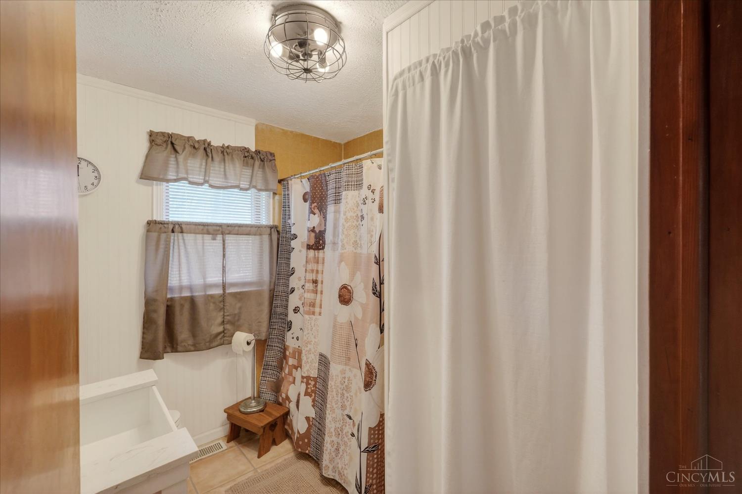 6910 Brad Road Property Photo 8