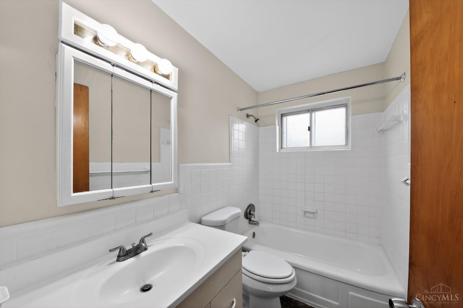 2290 Deblin Drive Property Photo 17