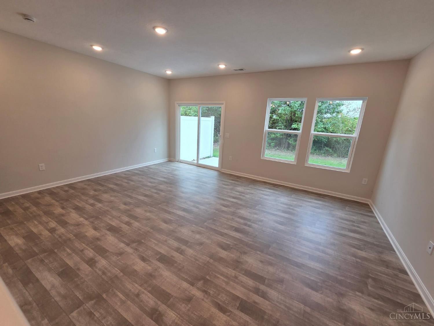 2839 Forest Haven Drive Property Photo 4