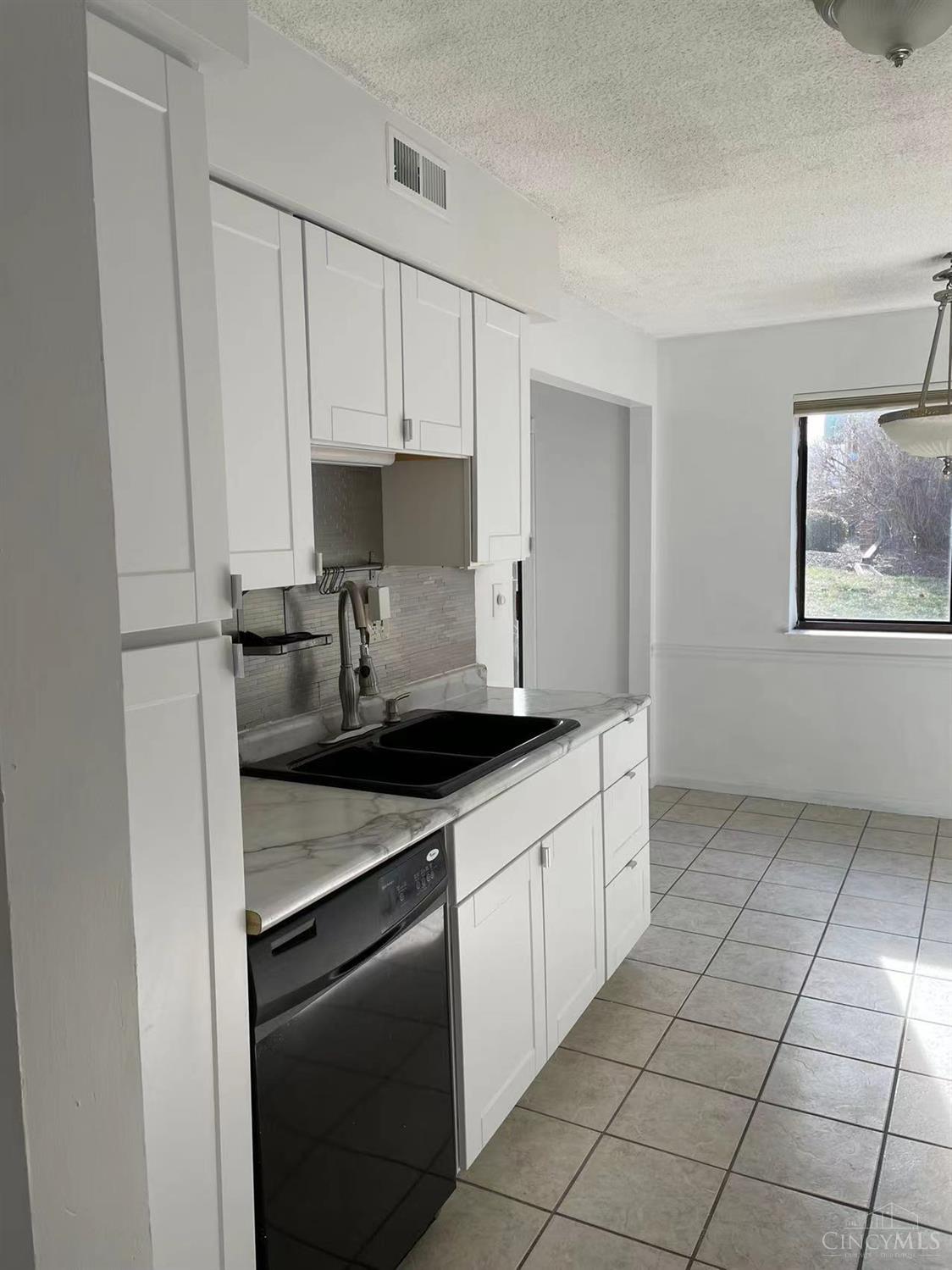 3920 Mack Road Property Photo 2