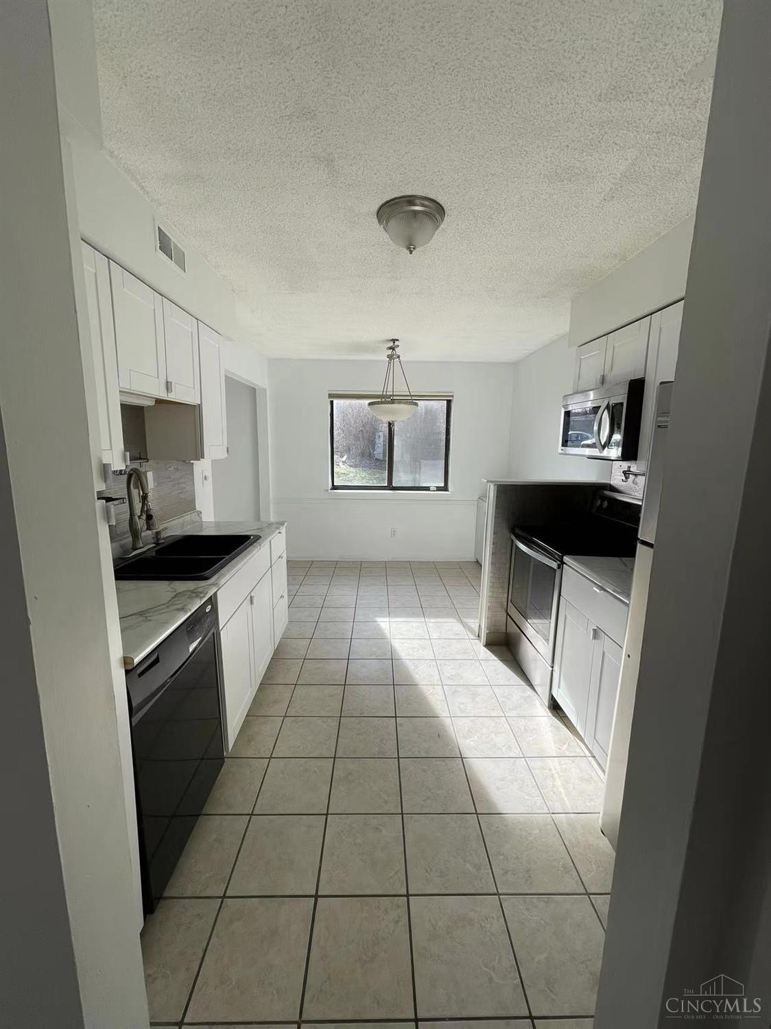 3920 Mack Road Property Photo 4