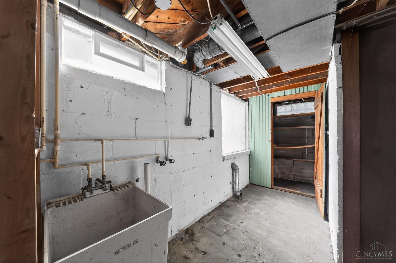 1893 Ashbrook Drive Property Photo 28