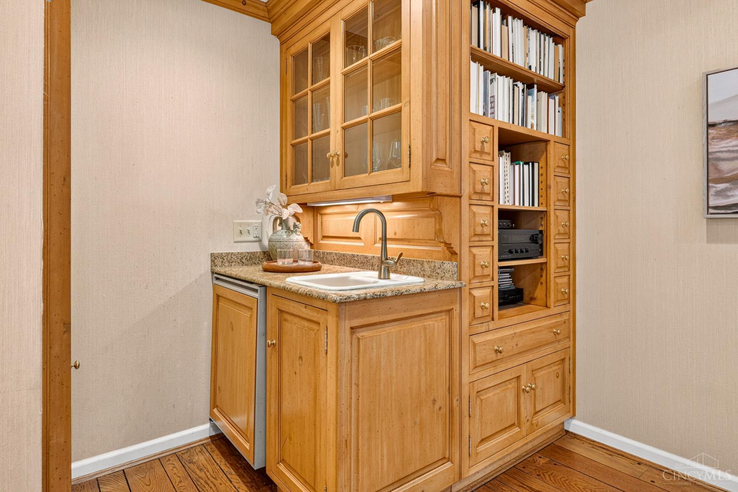 535 Rollingrock Lane Property Photo 11
