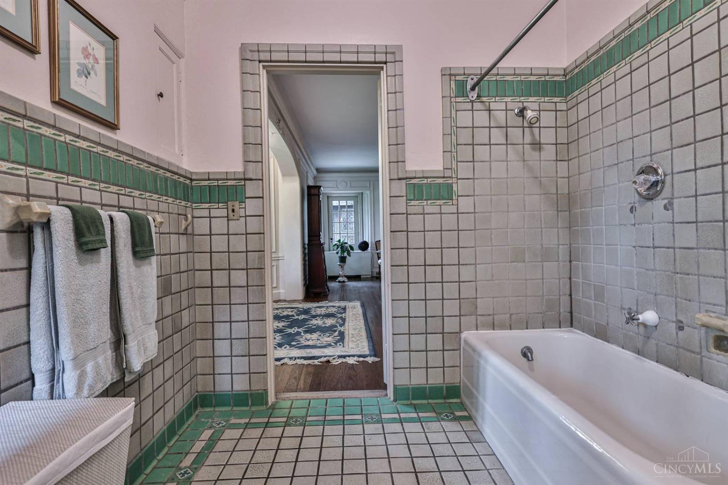 2366 Kipling Avenue Property Photo 20