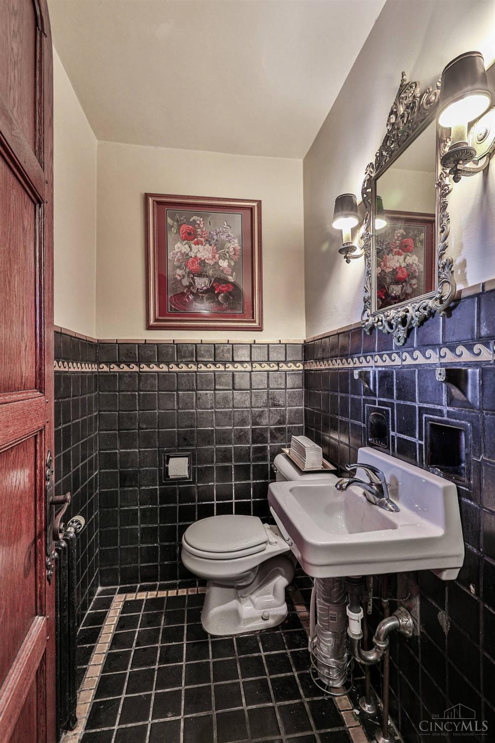 2366 Kipling Avenue Property Photo 28