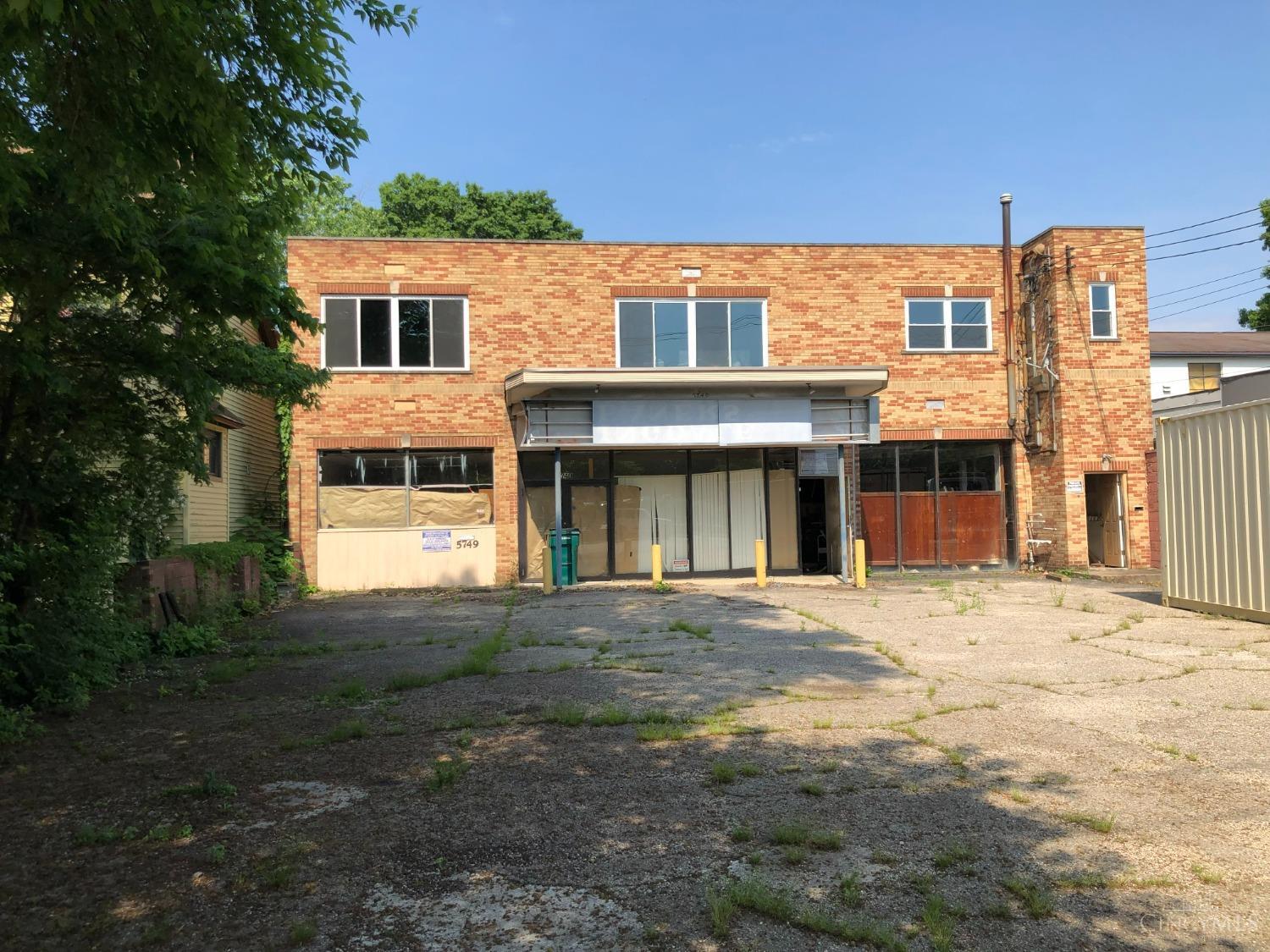 5749 Hamilton Avenue Property Photo 1