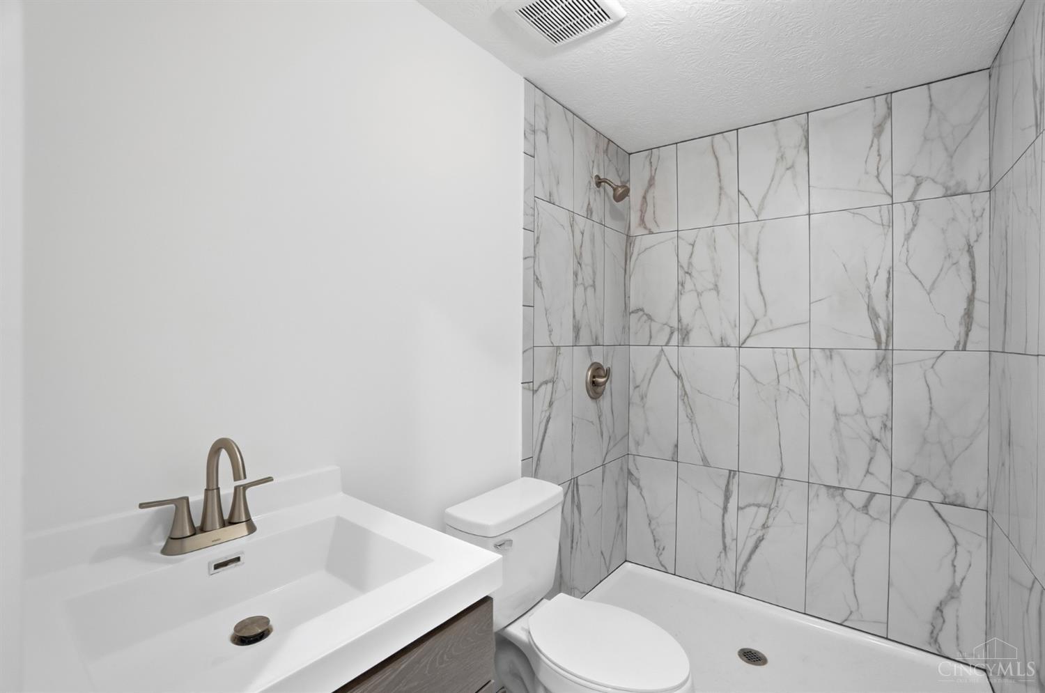 3008 Doe Drive Property Photo 44