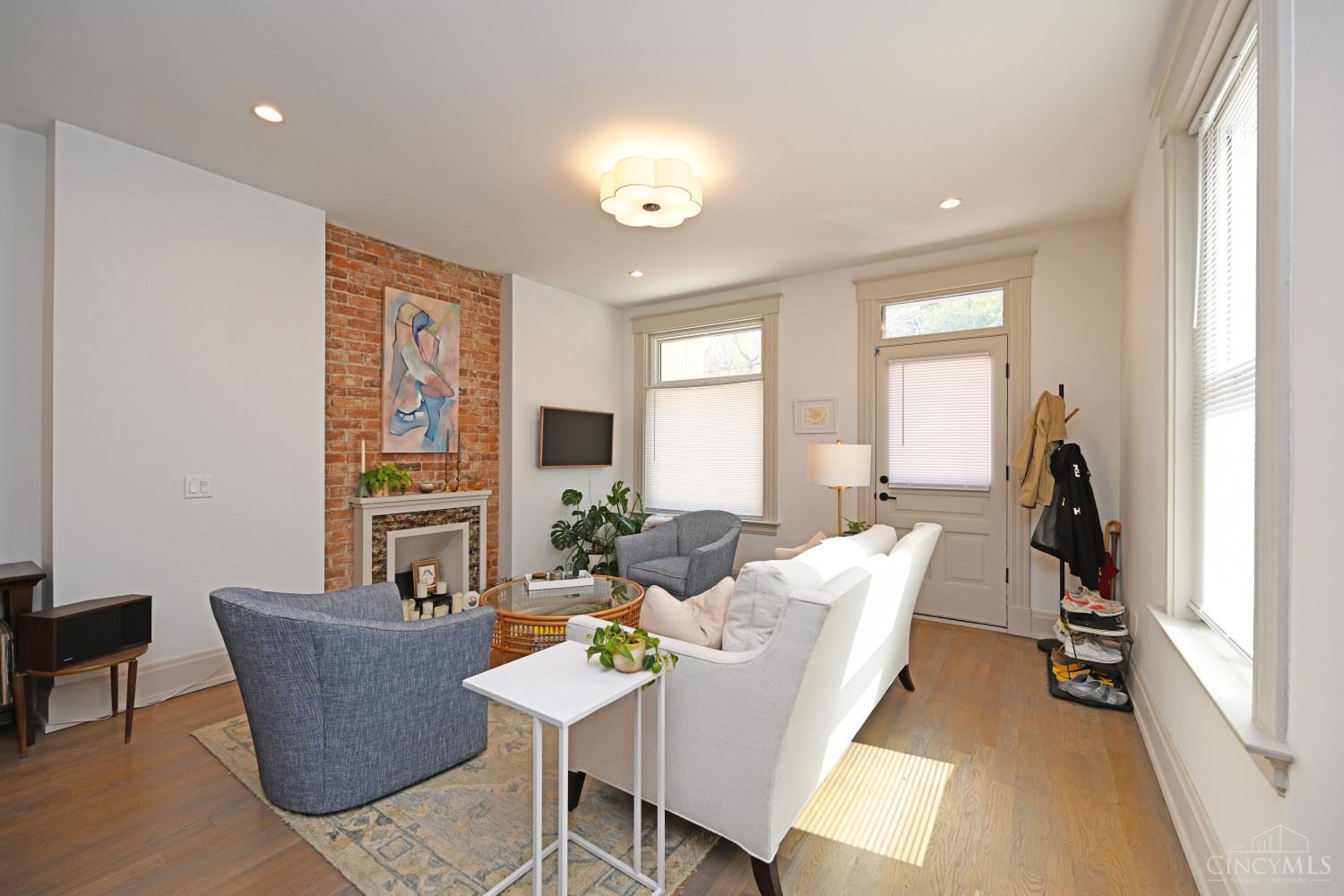 1921 Vine Street Property Photo 6